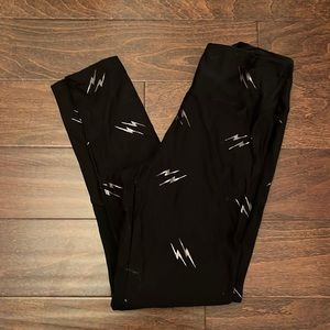 Lighting workout pants
